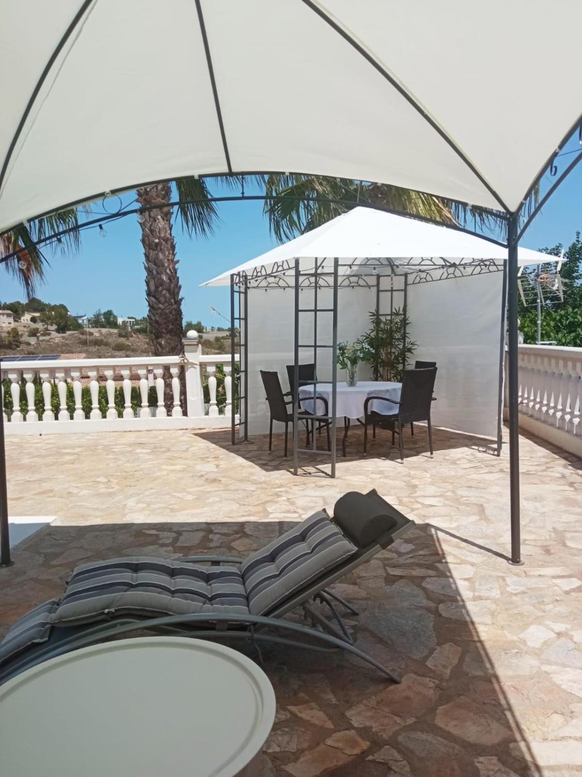 Las Palmeras Alberic Exterior photo
